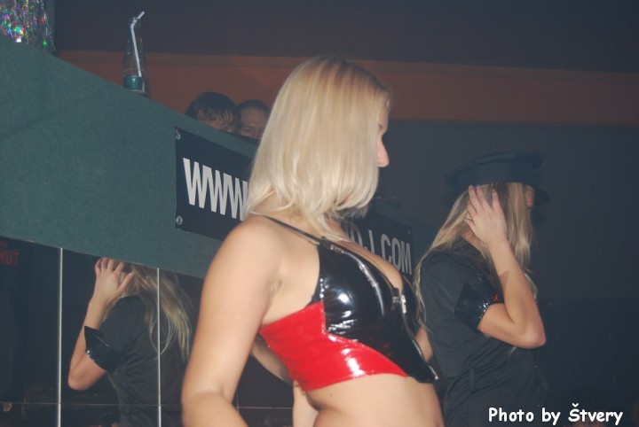 img00100.jpg